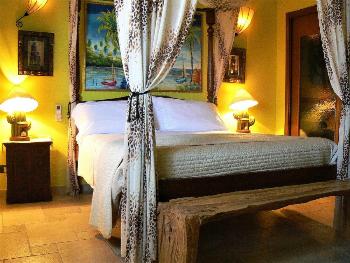 Antigua B&B 포르토 포텐자 피세나 외부 사진